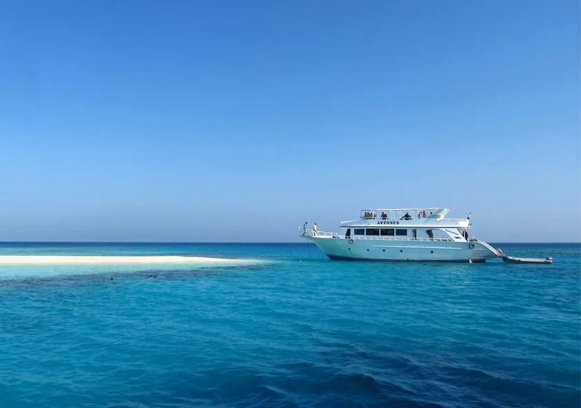 Yacht Cruise Safari 02